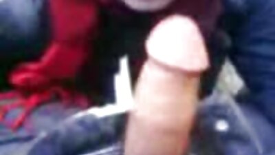Sexpot-kjæresten liker å vise at hun setter pris på penisen min